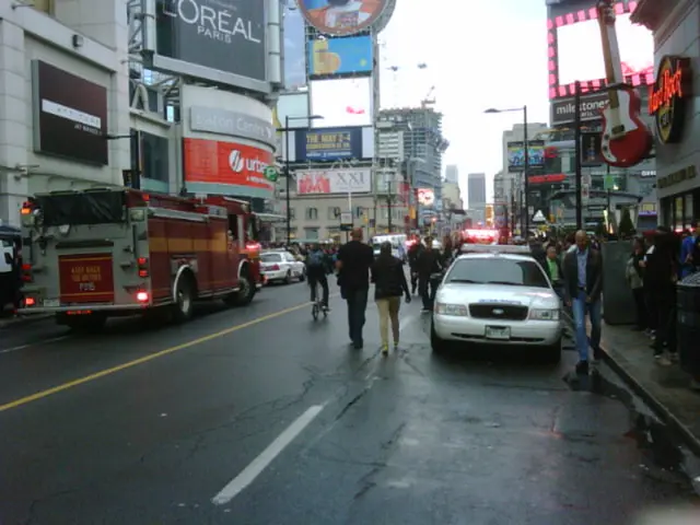 Refilling Fuel Salvage on Highway Sides Suggested by ADAC (Cheaper Regardless of Roadside Location)