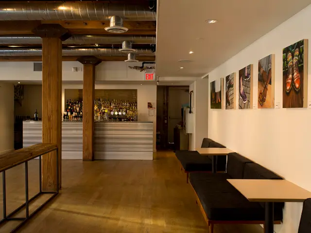 Plane Passenger's Unruly Behavior Sparks Online Controversy With Valid Justification