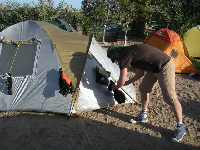 Strain on Camping Intensifies Due to Unfavorable Conditions, Including "Pulling", "Hot Wine...